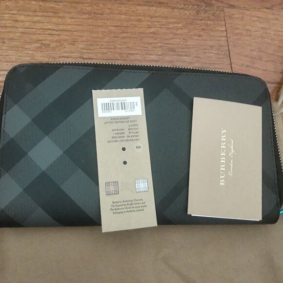 New Burberry wallet - Picture 2 of 6